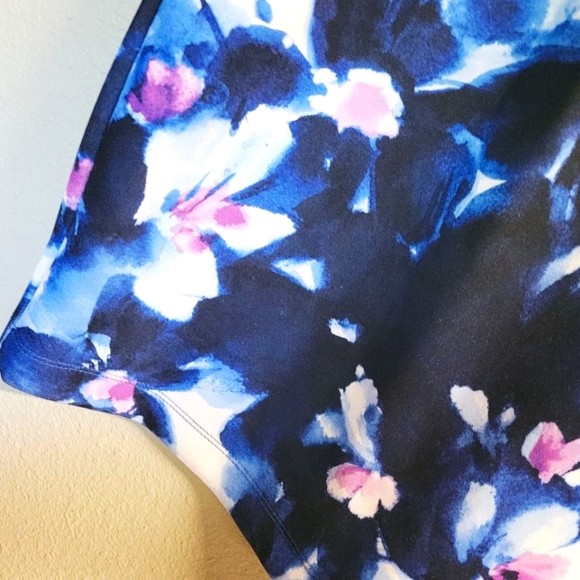 Liz Claiborne Woman Pencil Skirt - Picture 3 of 4